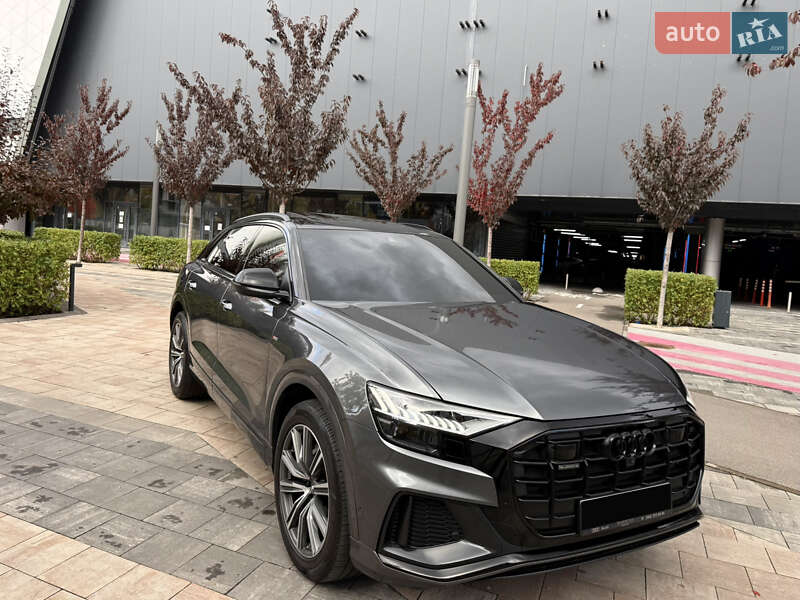 Внедорожник / Кроссовер Audi Q8 2019 в Киеве