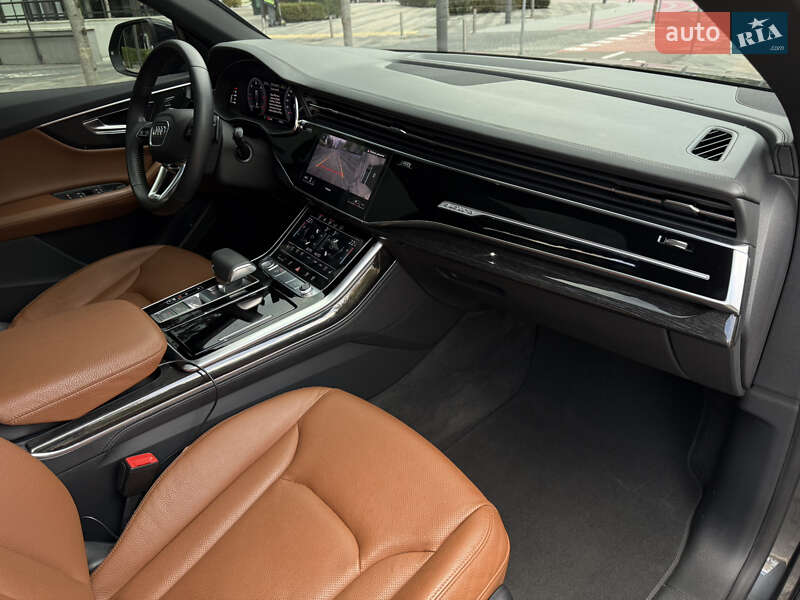 Внедорожник / Кроссовер Audi Q8 2019 в Киеве