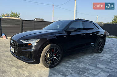 Внедорожник / Кроссовер Audi Q8 2018 в 