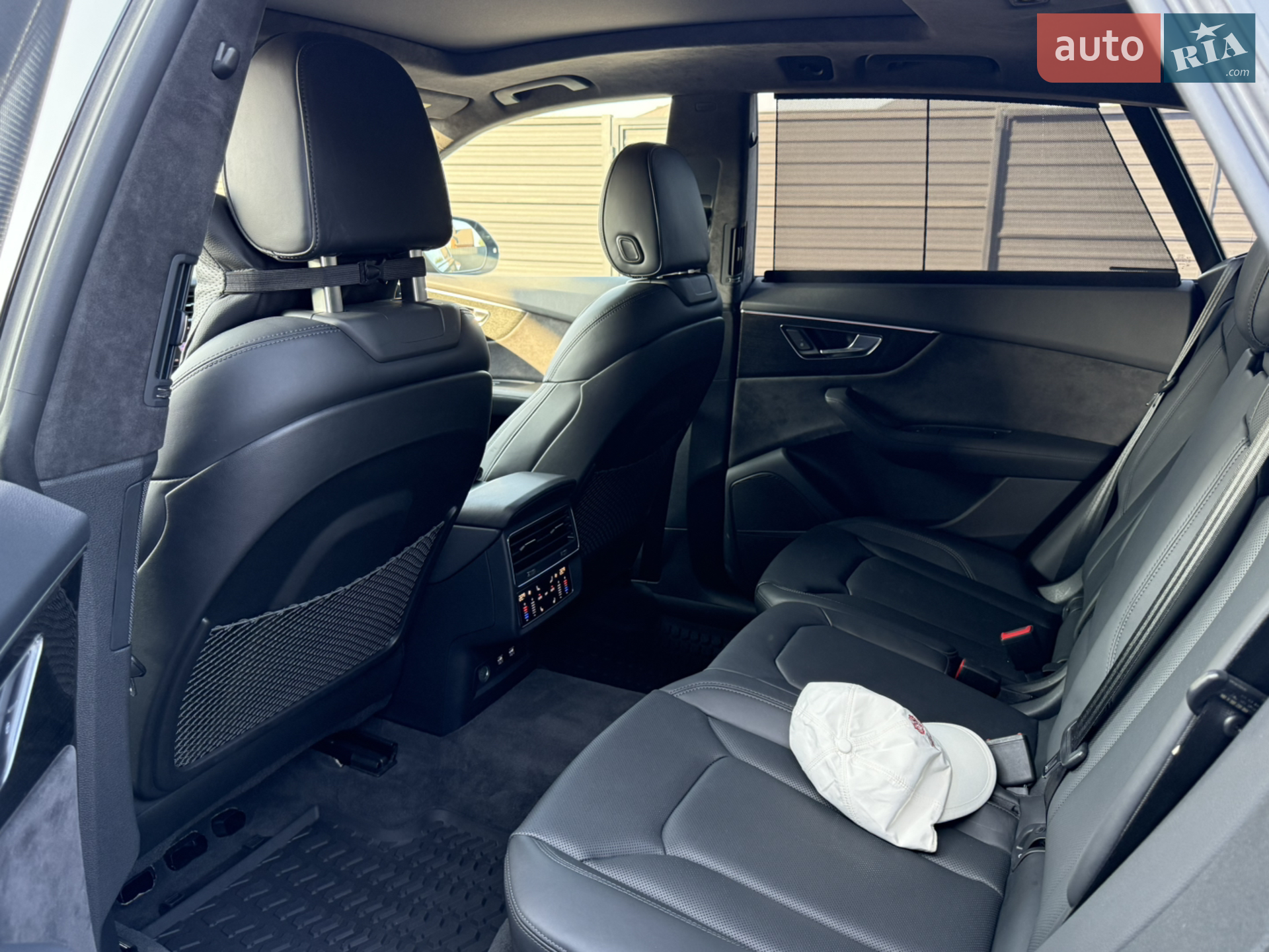 2018 Audi Q8 - мініатюра 16