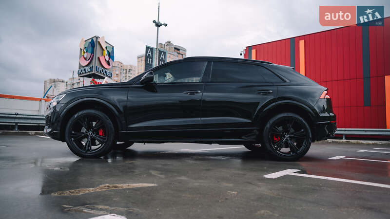 Внедорожник / Кроссовер Audi Q8 2018 в Киеве