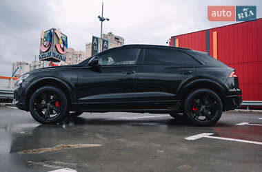 Внедорожник / Кроссовер Audi Q8 2018 в 