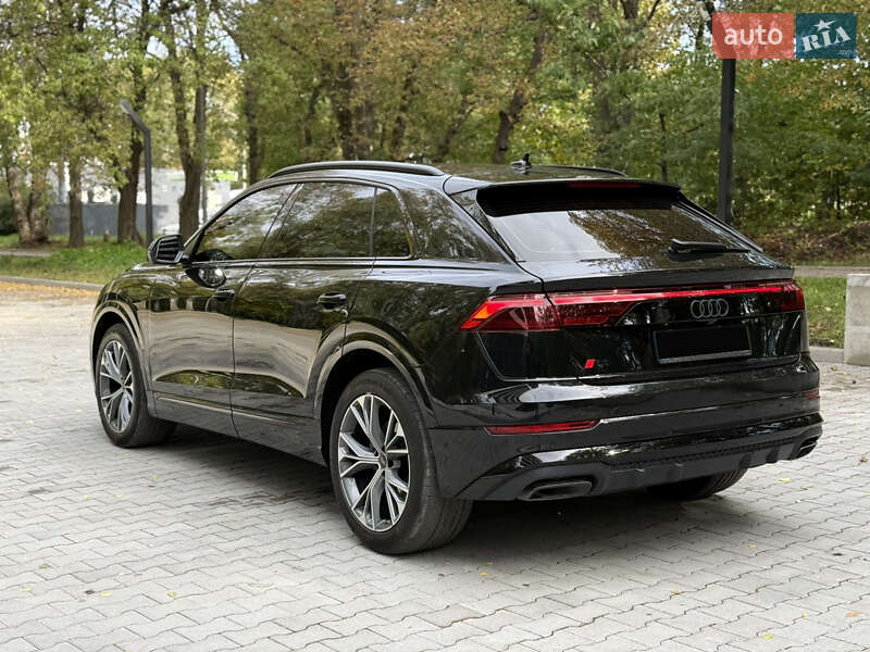 Позашляховик / Кросовер Audi Q8 2024 в Тернополі