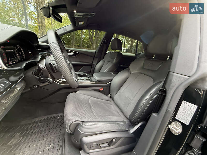 Позашляховик / Кросовер Audi Q8 2024 в Тернополі