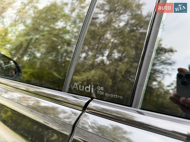 Позашляховик / Кросовер Audi Q8 2024 в Тернополі