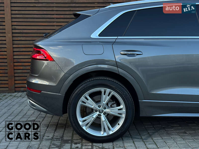 Внедорожник / Кроссовер Audi Q8 2019 в Одессе