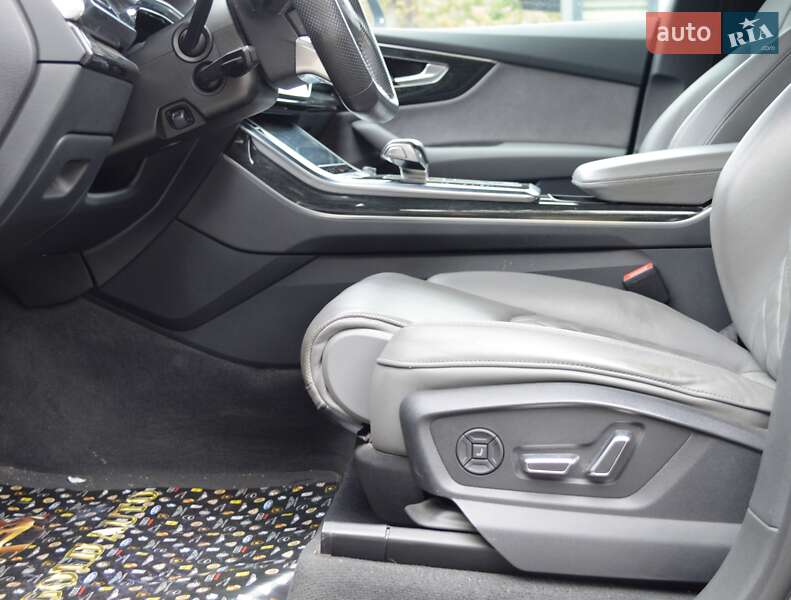 Позашляховик / Кросовер Audi Q8 2019 в Одесі