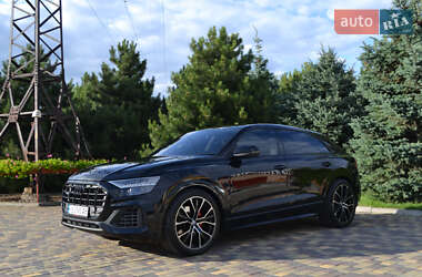Внедорожник / Кроссовер Audi Q8 2020 в 