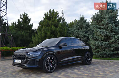 Внедорожник / Кроссовер Audi Q8 2020 в 