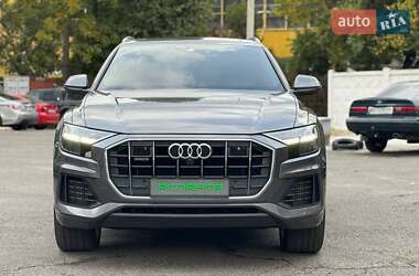 Внедорожник / Кроссовер Audi Q8 2018 в 
