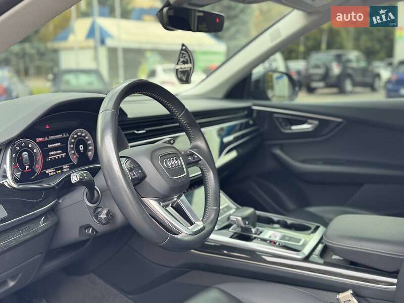 Позашляховик / Кросовер Audi Q8 2018 в Одесі фото 18 Позашляховик / Кросовер Audi Q8 2018 в Одесі