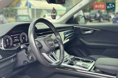 Внедорожник / Кроссовер Audi Q8 2018 в 
