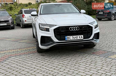 Внедорожник / Кроссовер Audi Q8 2020 в 