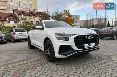 Внедорожник / Кроссовер Audi Q8 2020 в 