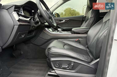 Внедорожник / Кроссовер Audi Q8 2020 в 