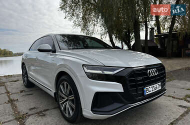 Позашляховик / Кросовер Audi Q8 2019 в 