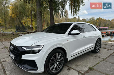 Позашляховик / Кросовер Audi Q8 2019 в 