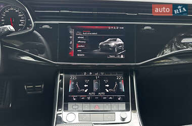 Позашляховик / Кросовер Audi Q8 2019 в 