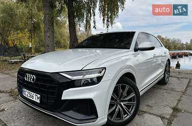 Позашляховик / Кросовер Audi Q8 2019 в 