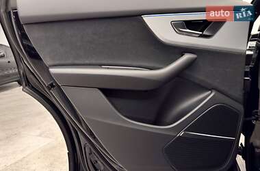 Внедорожник / Кроссовер Audi Q8 2025 в 
