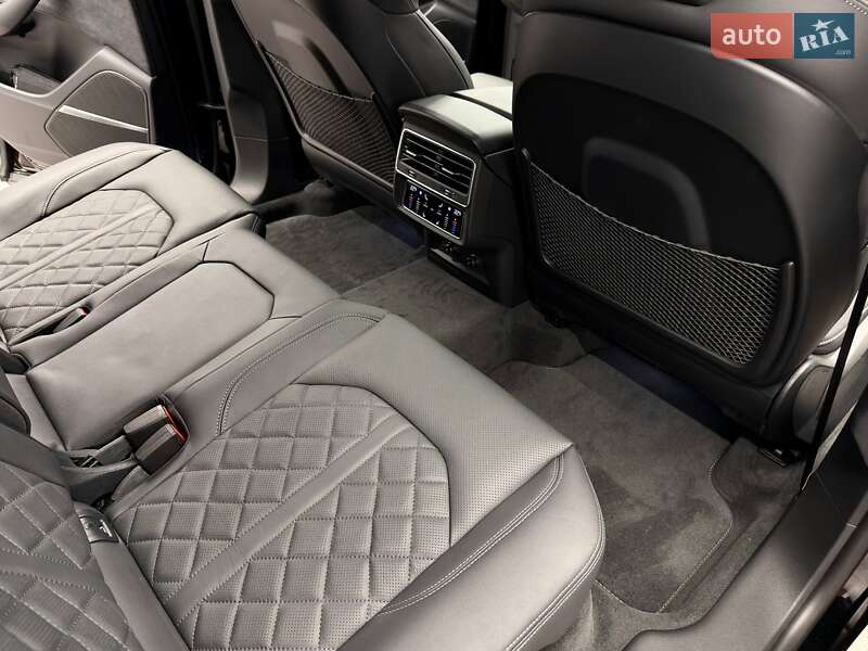 Позашляховик / Кросовер Audi Q8 2025 в Києві