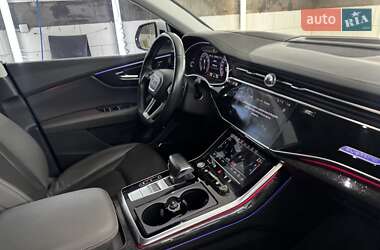 Позашляховик / Кросовер Audi Q8 2018 в  фото 18 Позашляховик / Кросовер Audi Q8 2018 в