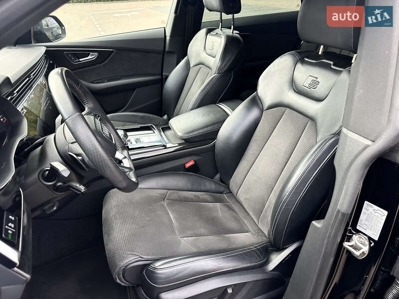 Позашляховик / Кросовер Audi Q8 2020 в Одесі