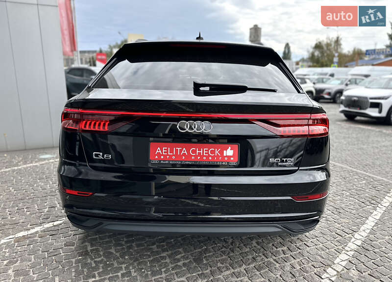 Внедорожник / Кроссовер Audi Q8 2021 в Днепре
