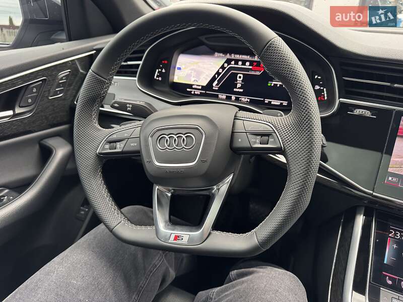 Внедорожник / Кроссовер Audi Q8 2019 в Тернополе