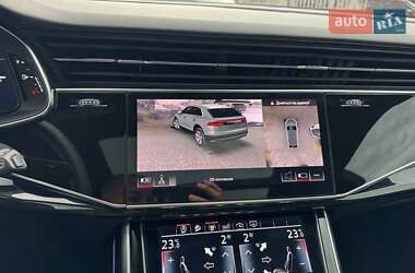 Позашляховик / Кросовер Audi Q8 2019 в 