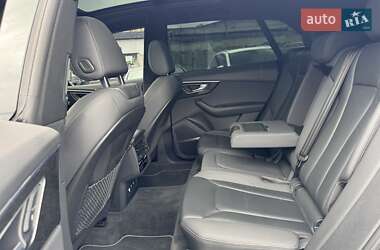 Позашляховик / Кросовер Audi Q8 2019 в 
