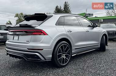 Позашляховик / Кросовер Audi Q8 2019 в 