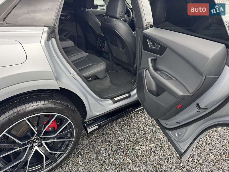 Внедорожник / Кроссовер Audi Q8 2019 в Тернополе