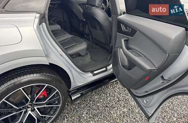 Позашляховик / Кросовер Audi Q8 2019 в 