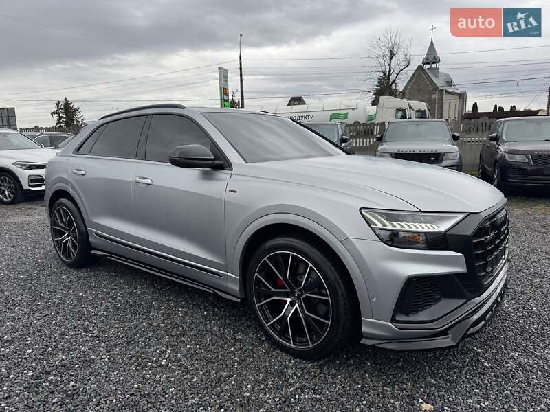 Внедорожник / Кроссовер Audi Q8 2019 в Тернополе