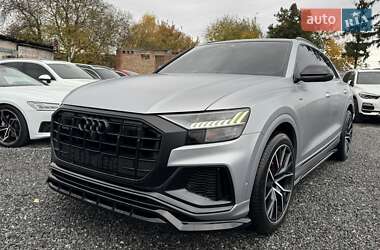 Позашляховик / Кросовер Audi Q8 2019 в 