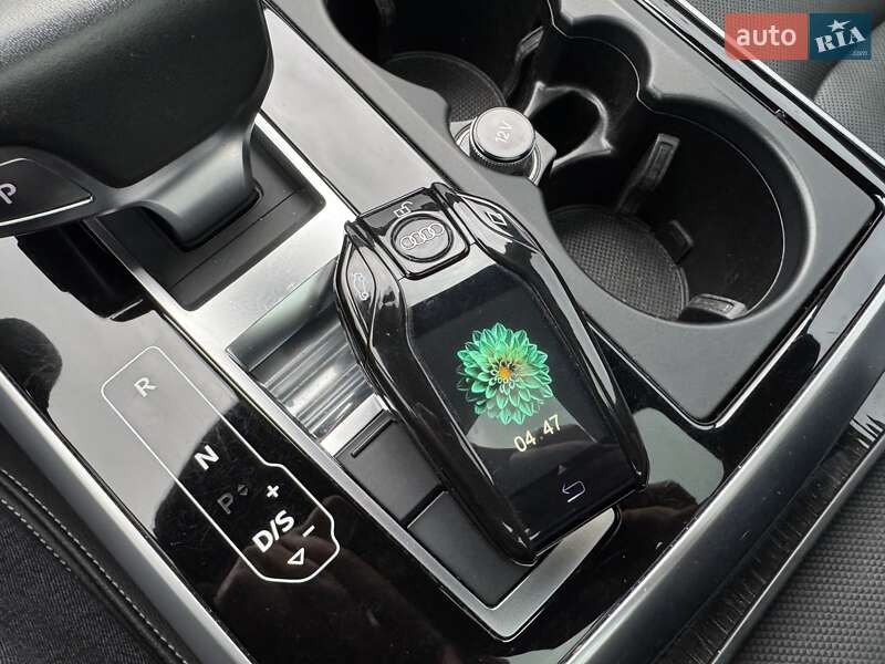 Внедорожник / Кроссовер Audi Q8 2019 в Тернополе