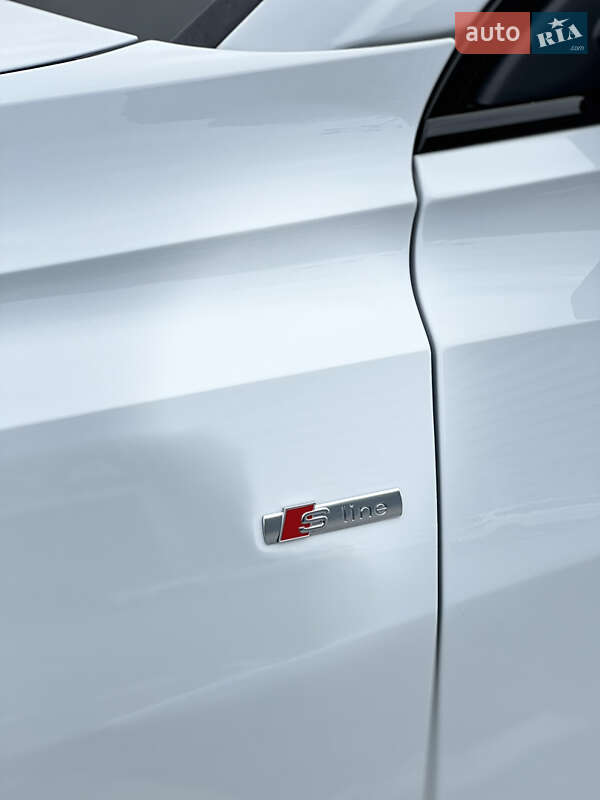 Позашляховик / Кросовер Audi Q8 2020 в Києві фото 15 Позашляховик / Кросовер Audi Q8 2020 в Києві