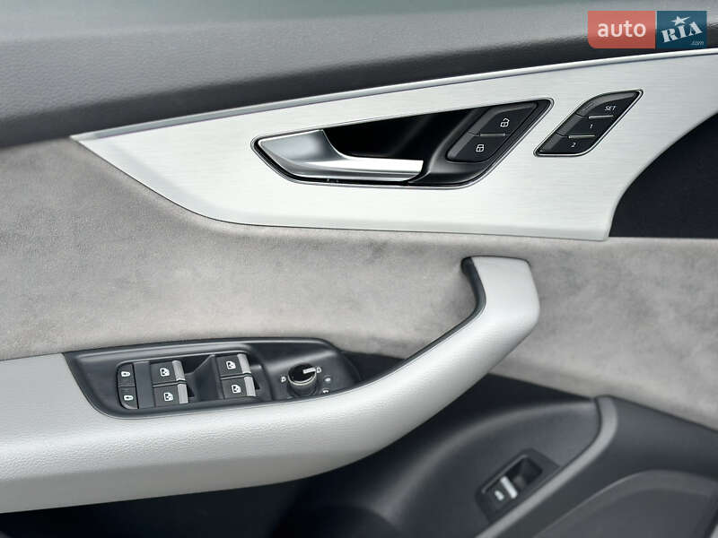 Позашляховик / Кросовер Audi Q8 2020 в Києві фото 21 Позашляховик / Кросовер Audi Q8 2020 в Києві
