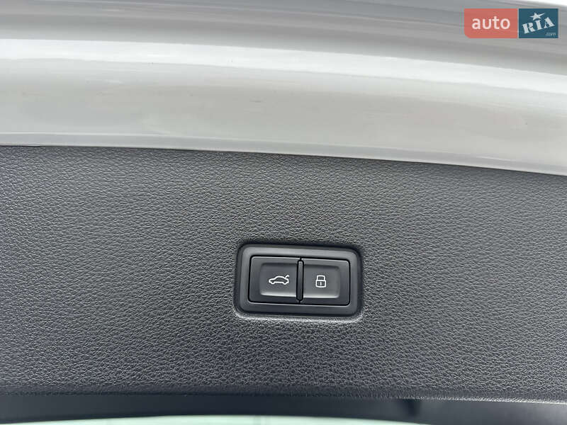 Позашляховик / Кросовер Audi Q8 2020 в Києві фото 29 Позашляховик / Кросовер Audi Q8 2020 в Києві