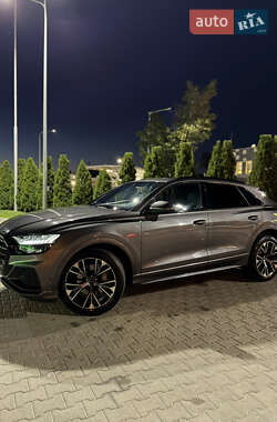 Позашляховик / Кросовер Audi Q8 2018 в  фото 9 Позашляховик / Кросовер Audi Q8 2018 в