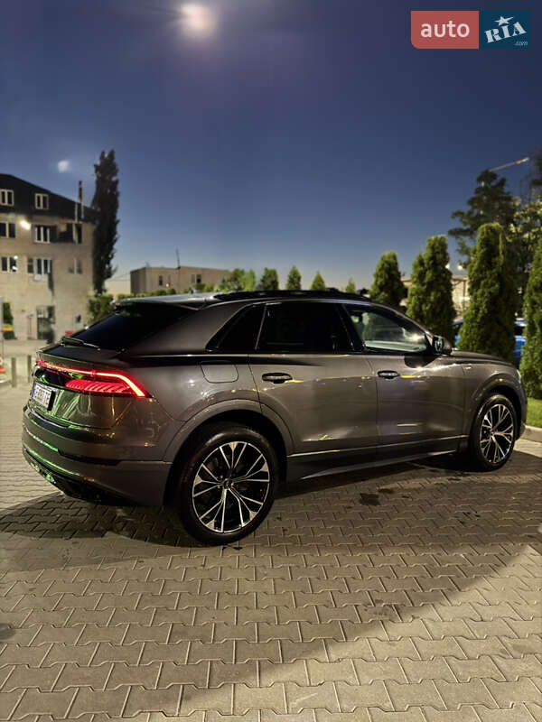 Позашляховик / Кросовер Audi Q8 2018 в Києві фото 19 Позашляховик / Кросовер Audi Q8 2018 в Києві