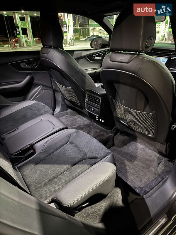 Позашляховик / Кросовер Audi Q8 2018 в Києві фото 31 Позашляховик / Кросовер Audi Q8 2018 в Києві