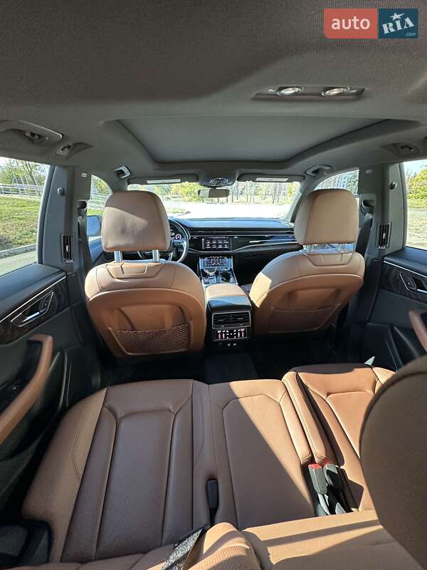 Внедорожник / Кроссовер Audi Q8 2019 в Краматорске