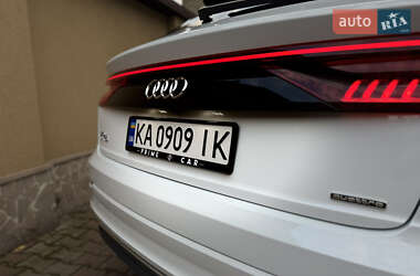 Внедорожник / Кроссовер Audi Q8 2018 в 