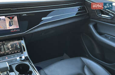 Внедорожник / Кроссовер Audi Q8 2020 в 