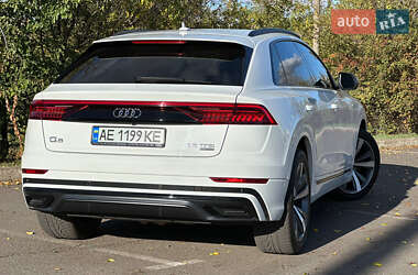 Внедорожник / Кроссовер Audi Q8 2018 в 