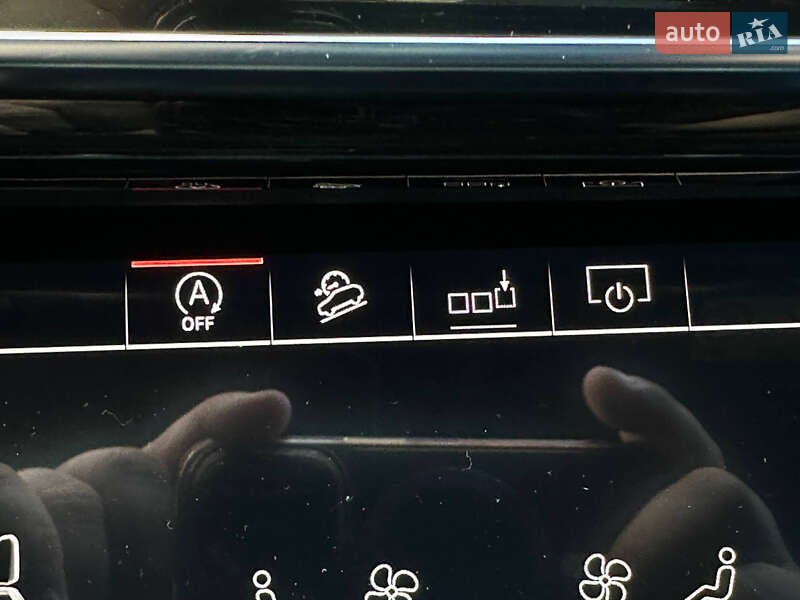 Внедорожник / Кроссовер Audi Q8 2018 в Кривом Роге