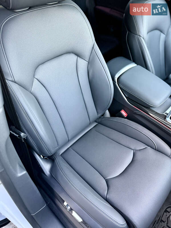 Позашляховик / Кросовер Audi Q8 2024 в Львові фото 61 Позашляховик / Кросовер Audi Q8 2024 в Львові