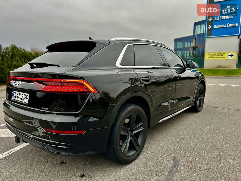 Позашляховик / Кросовер Audi Q8 2018 в Києві